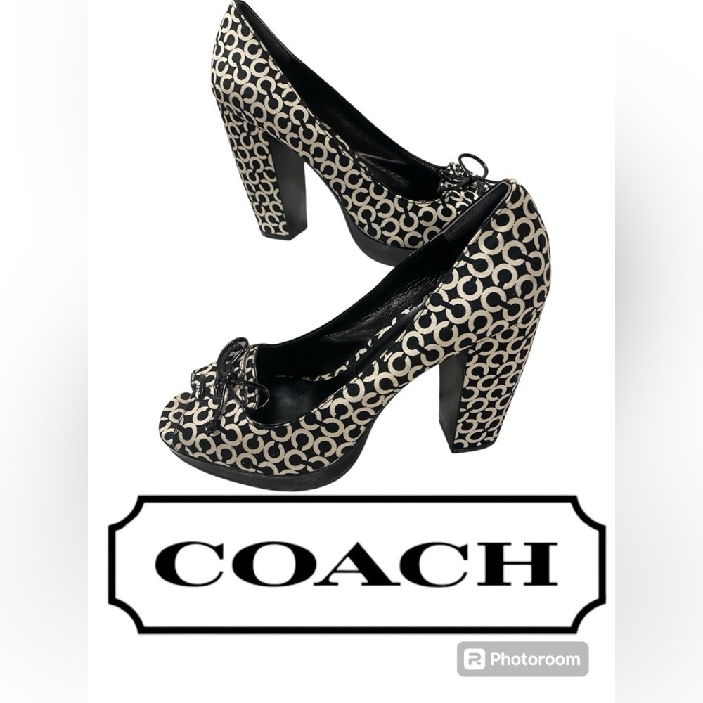 Coach monogrammed signature C, print, high heel peep, toe shoes GUC